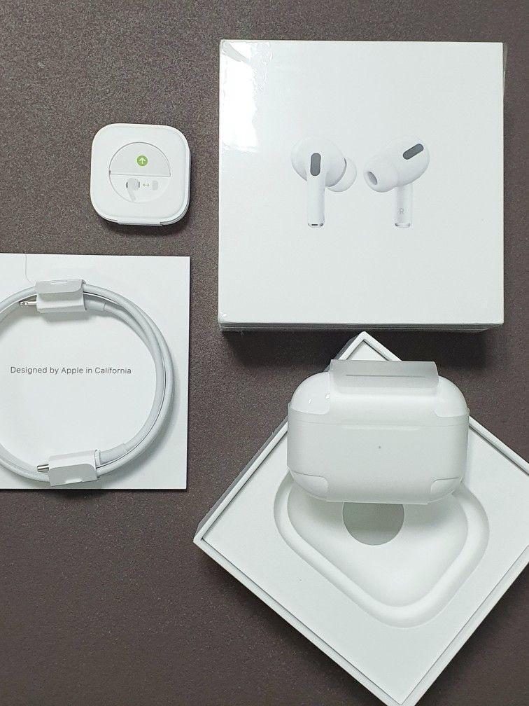 Apple Headphone Carrying Cases